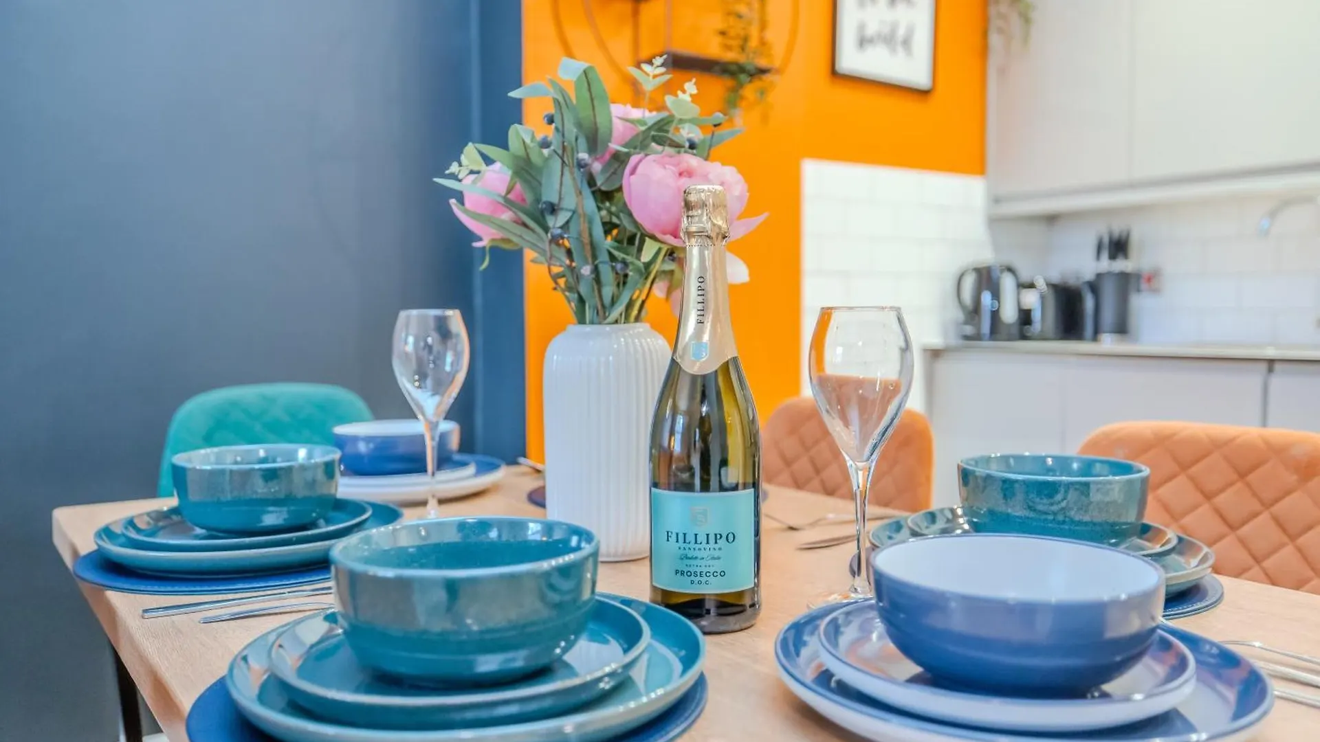 Beautiful 2 Bedroom Flat Next To Brighton Beach & North Lanes Apartment