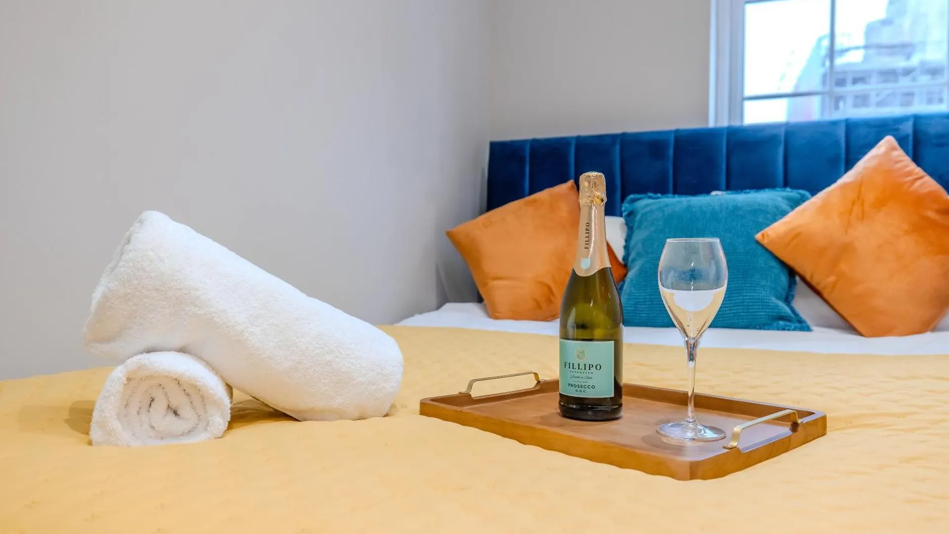 Beautiful 2 Bedroom Flat Next To Brighton Beach & North Lanes 영국