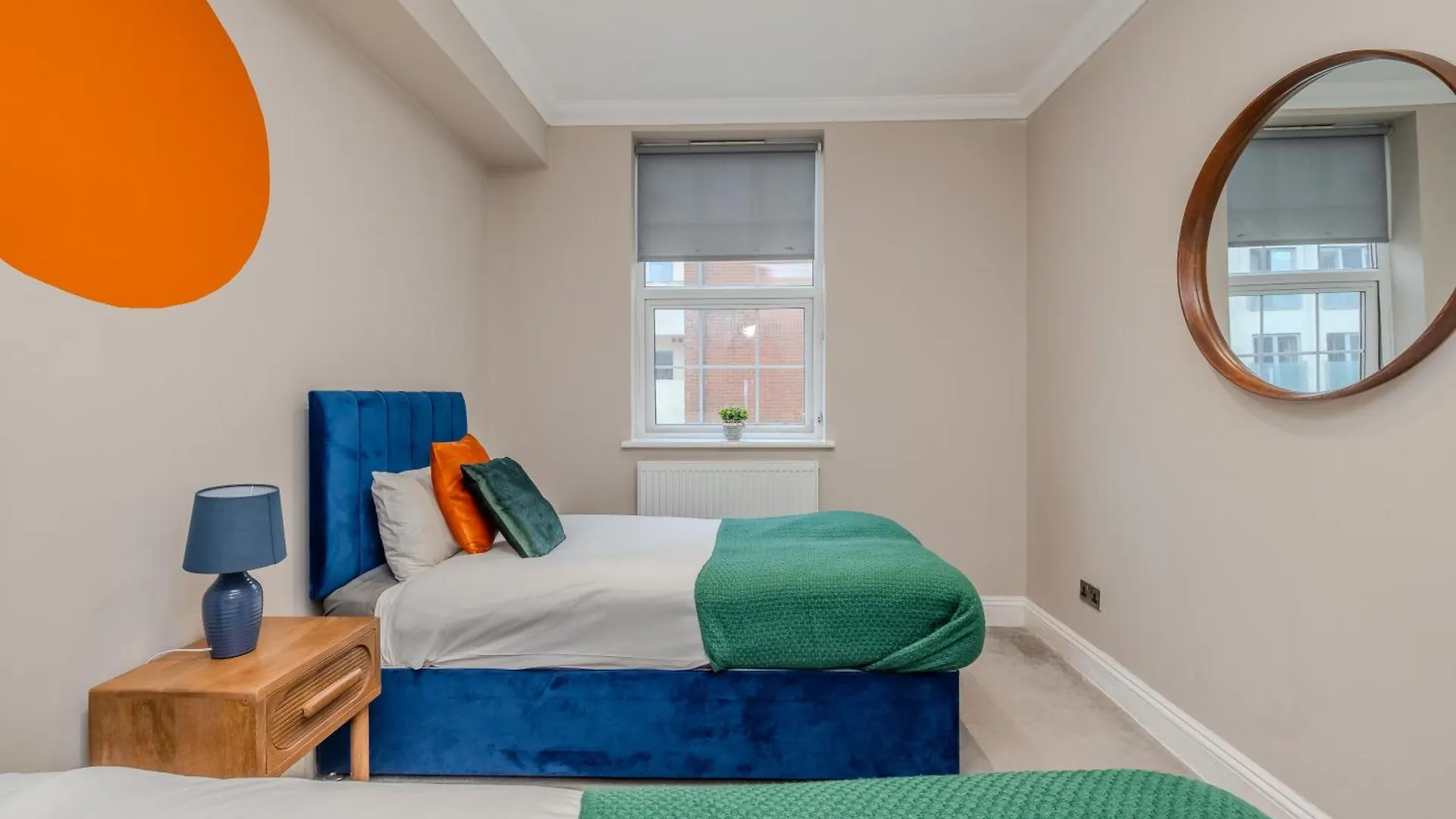 Beautiful 2 Bedroom Flat Next To Brighton Beach & North Lanes